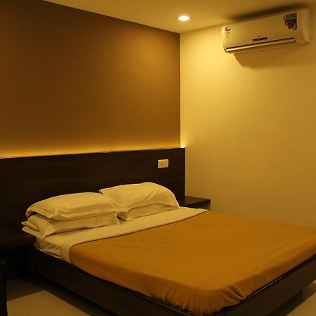 קוימבטור Sugam Hotel Pvt Ltd מראה חיצוני תמונה