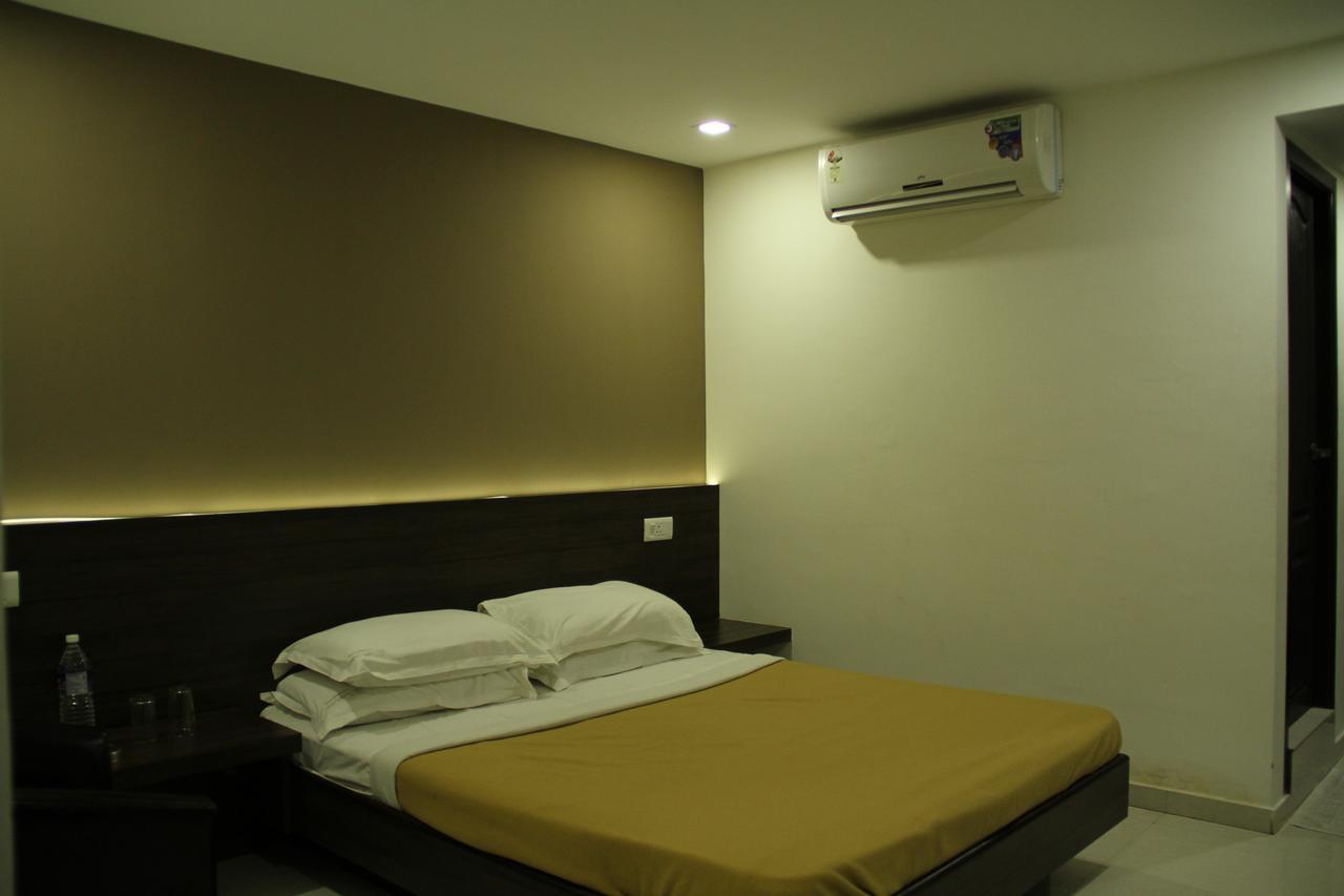 קוימבטור Sugam Hotel Pvt Ltd מראה חיצוני תמונה