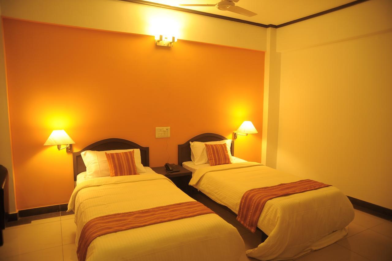 קוימבטור Sugam Hotel Pvt Ltd מראה חיצוני תמונה