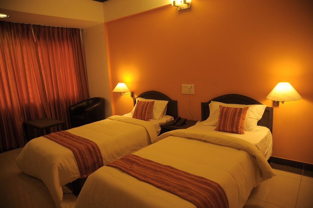 קוימבטור Sugam Hotel Pvt Ltd מראה חיצוני תמונה